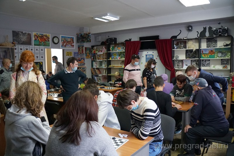 В Образовательном Клубе-Музее «Кошкин Дом»  прошел открытый шашечный турнир